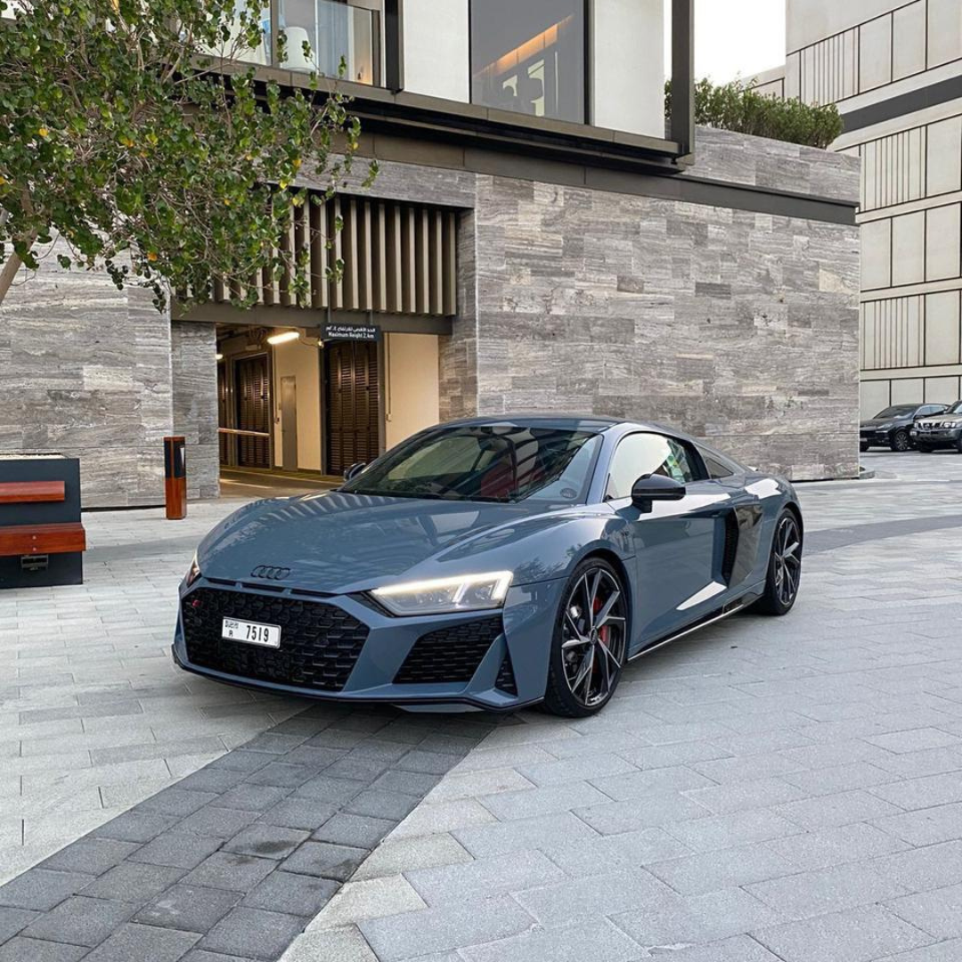 AUDI R8