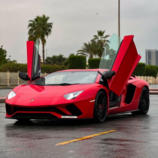 LAMBORGHINI AVENTADOR RED