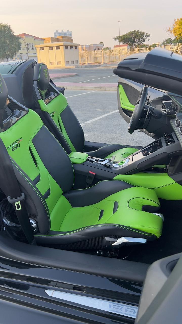 LAMBORGHINI HURACAN EVO CONVERTIBLE BLACK