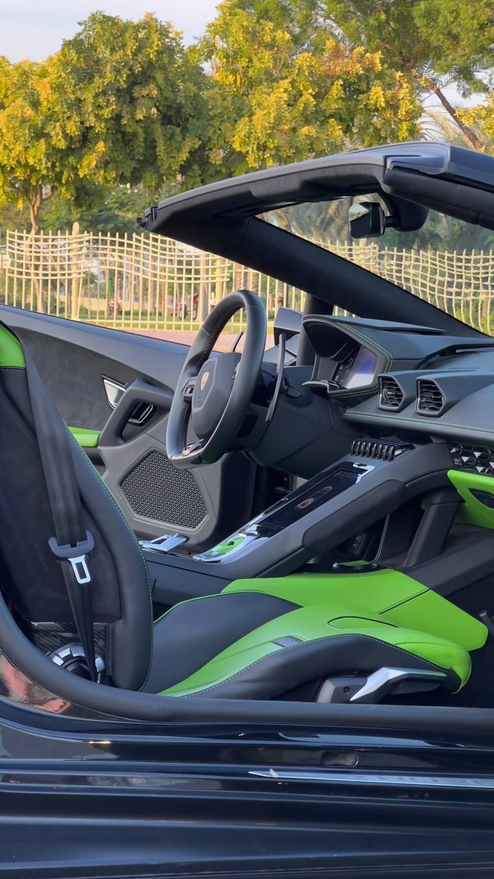 LAMBORGHINI HURACAN EVO CONVERTIBLE BLACK