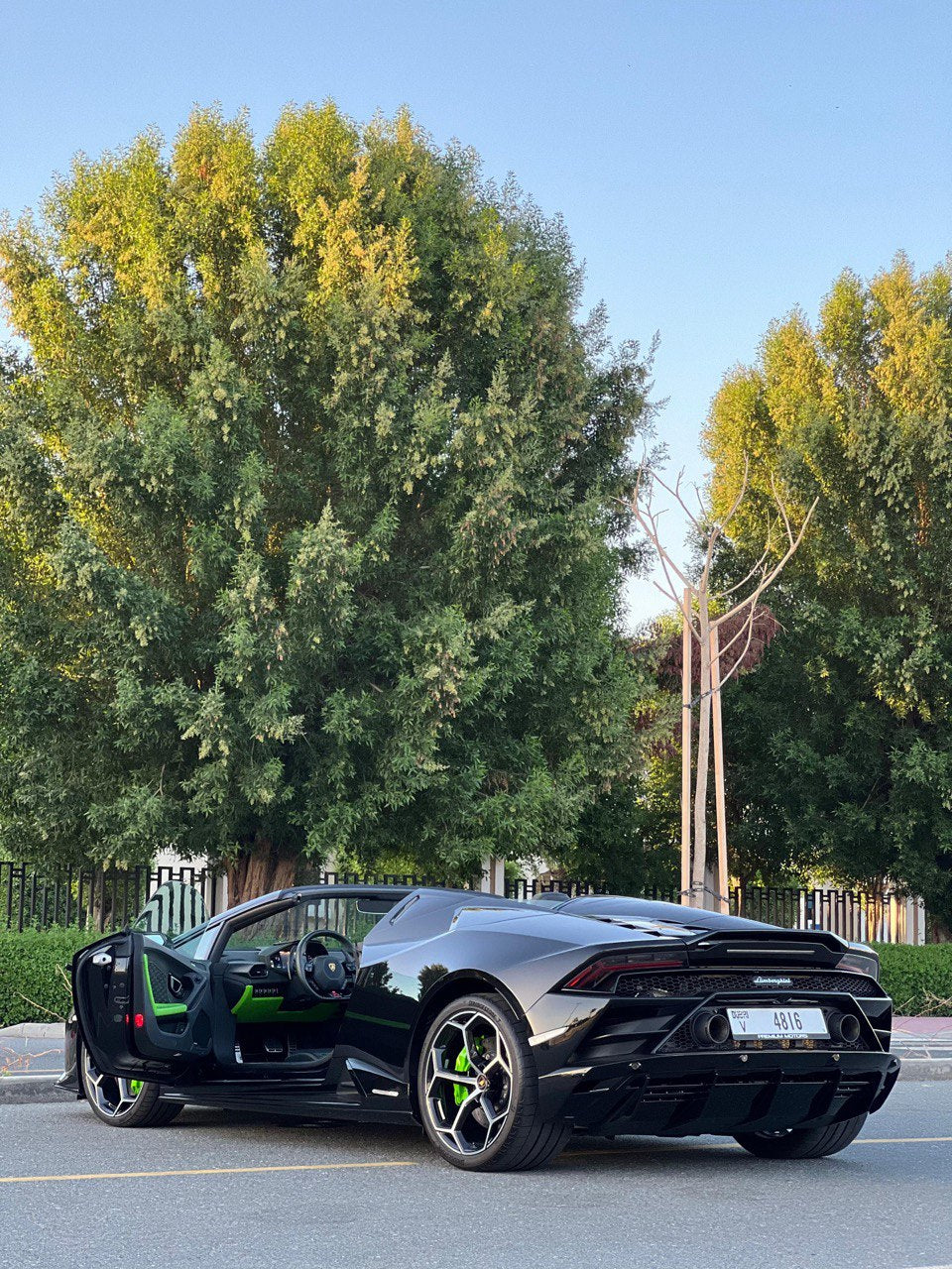 LAMBORGHINI HURACAN EVO CONVERTIBLE BLACK
