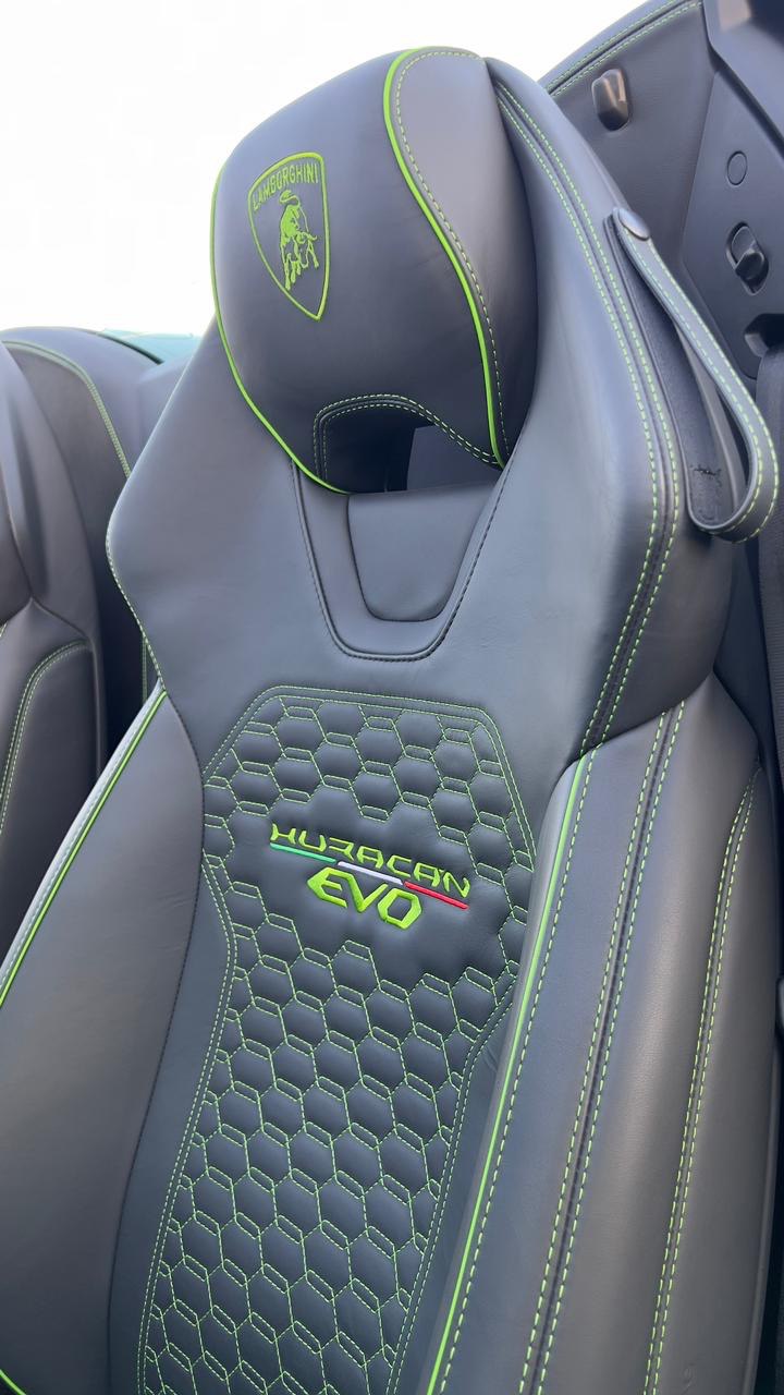 LAMBORGHINI HURACAN EVO CONVERTIBLE BLACK