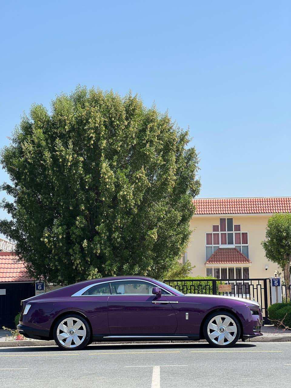 ROLL ROYCE SPECTRE