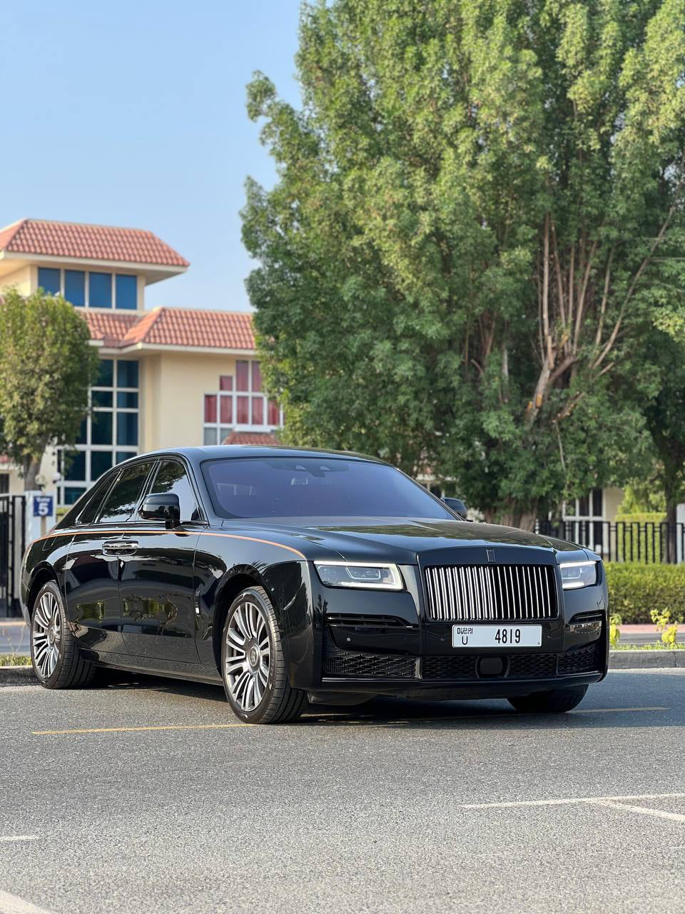 ROLL ROYCE GHOST LONG BLACK