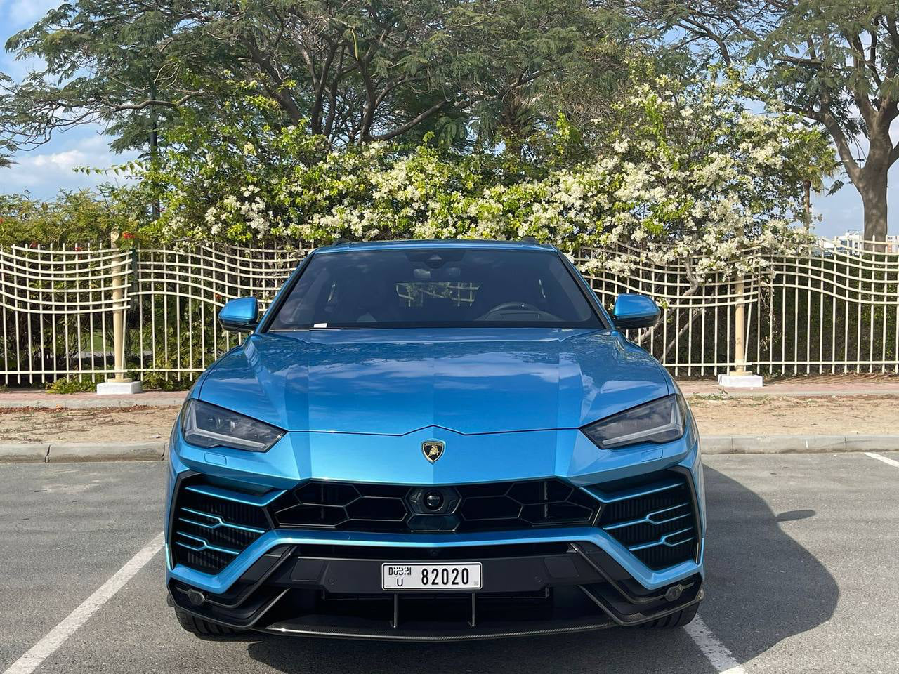 LAMBORGHINI URUS BLUE