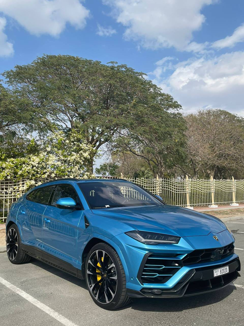 LAMBORGHINI URUS BLUE