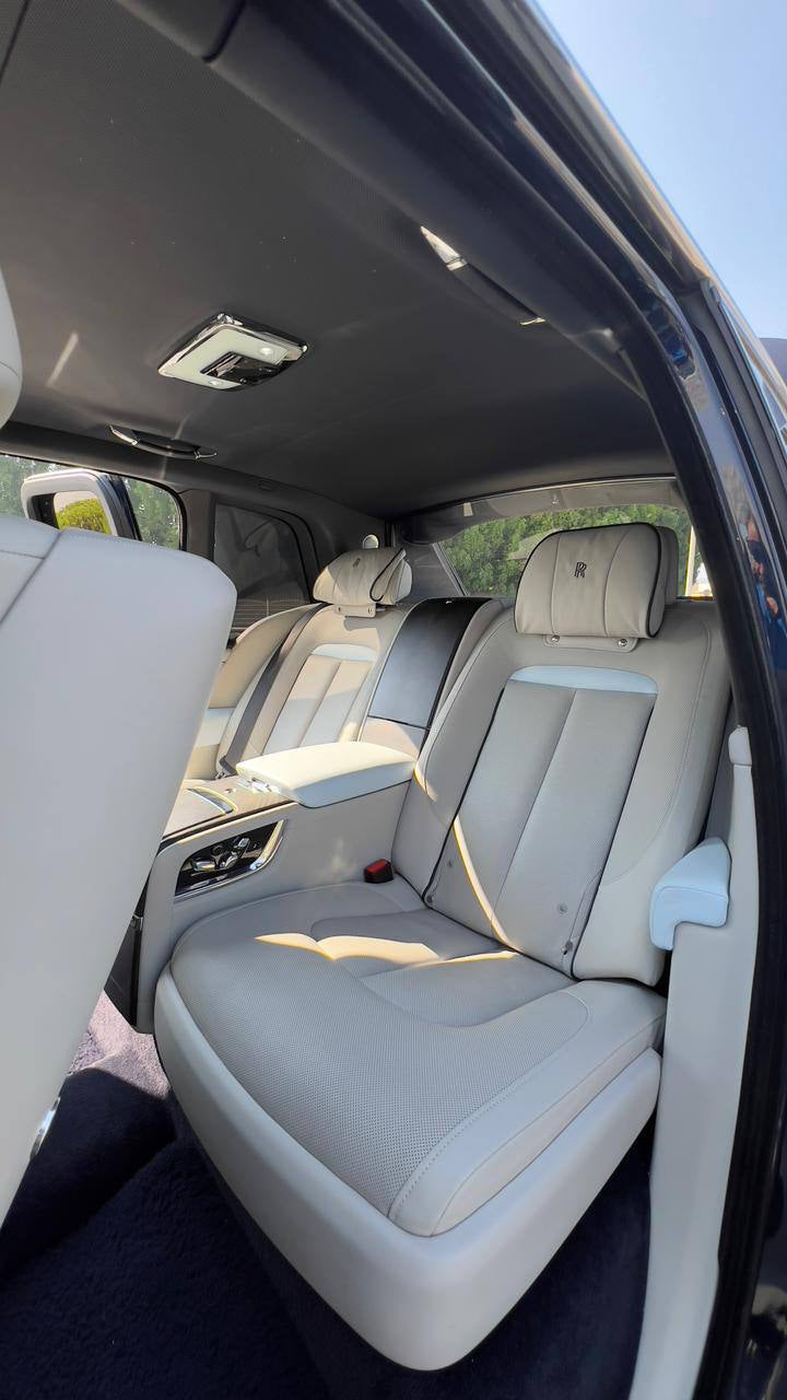 ROLL ROYCE CULLINAN BLACK