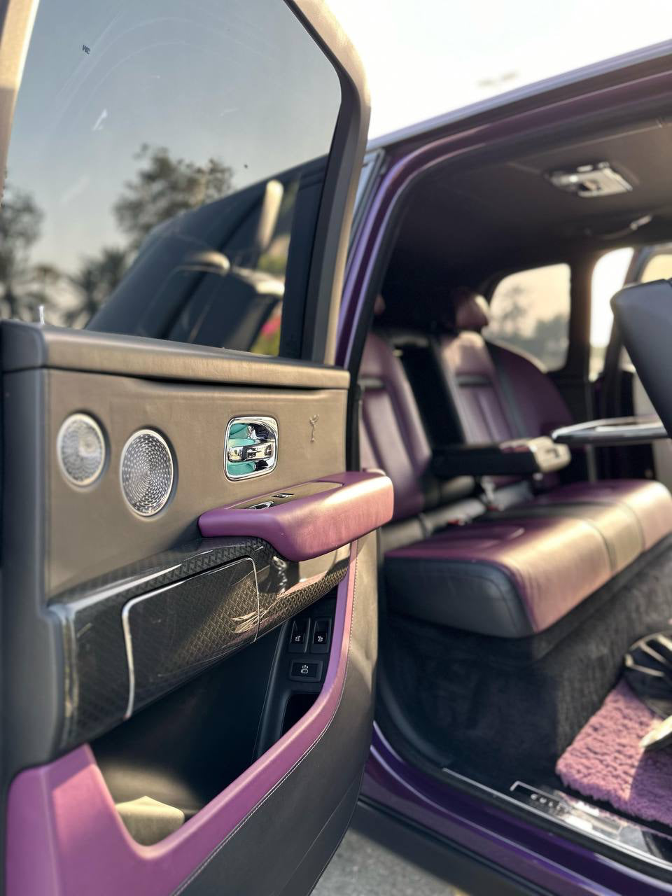 ROLLS ROYCE CULLINAN PURPLE