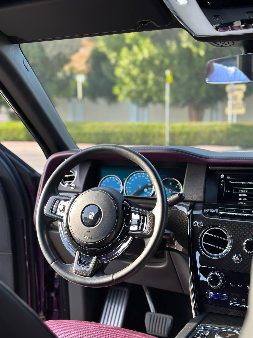 ROLLS ROYCE CULLINAN PURPLE