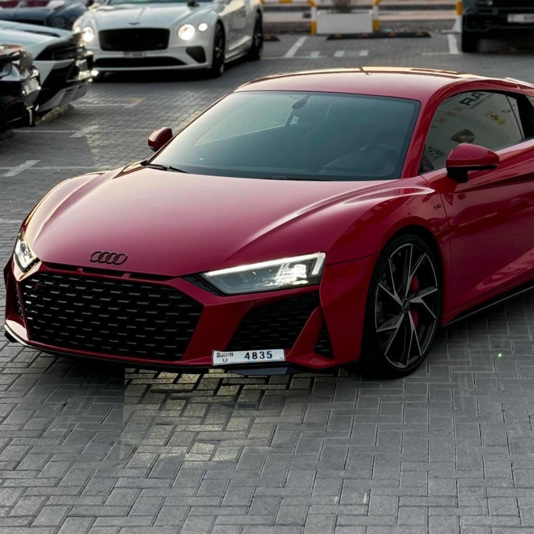 AUDI R8 RED