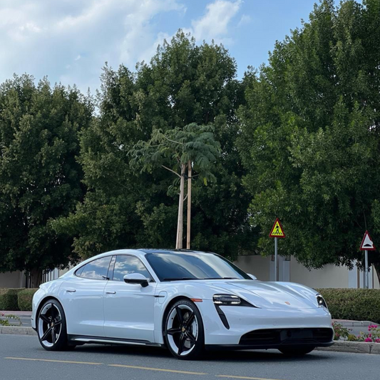 PORSCHE TAYCAN WHITE