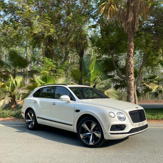 BENTLEY BENTAYGA WHITE