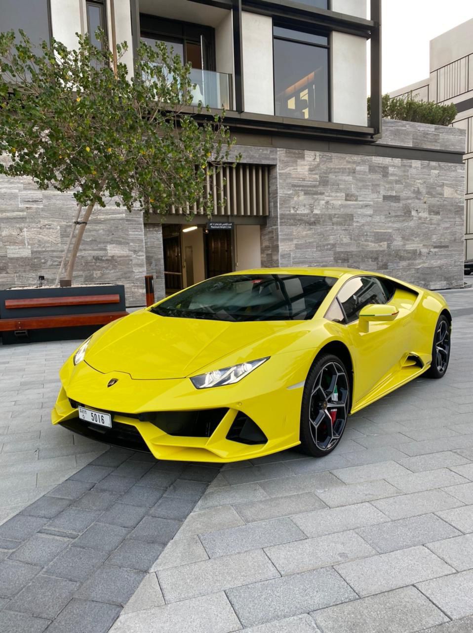 LAMBORGHINI HURACAN EVO COUPE YELLOW