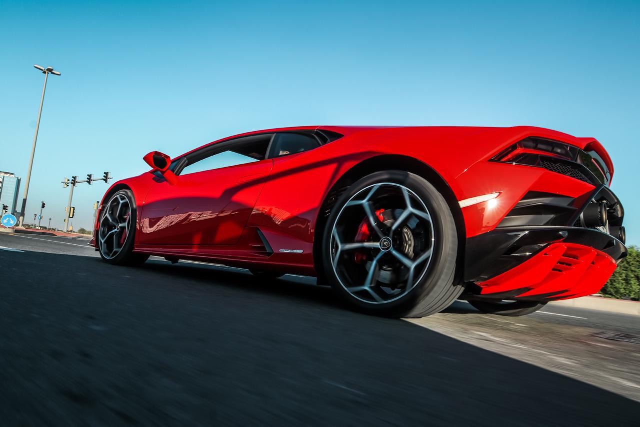 LAMBORGHINI HURACAN EVO COUPE RED