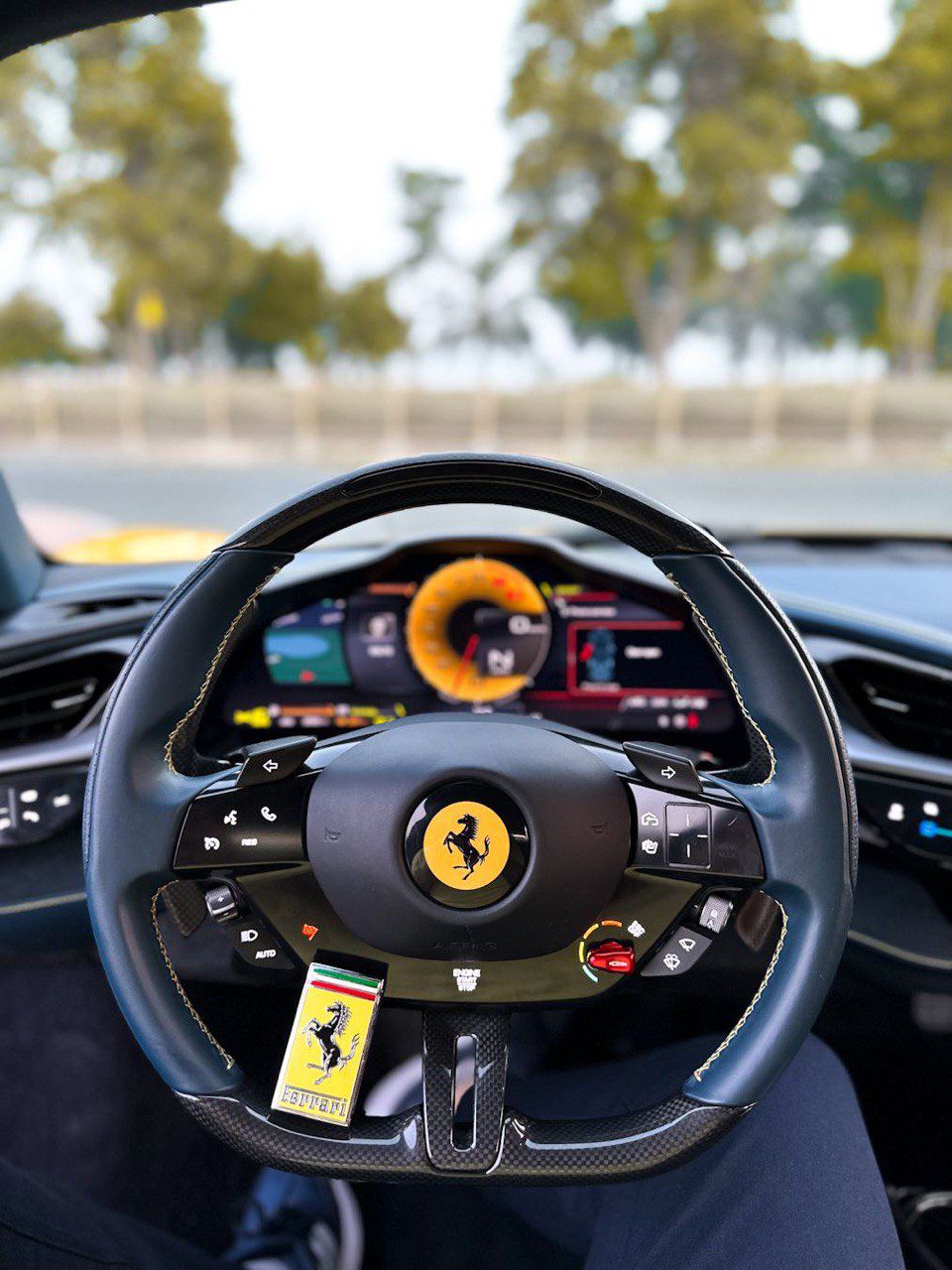 FERRARI SF90 YELLOW