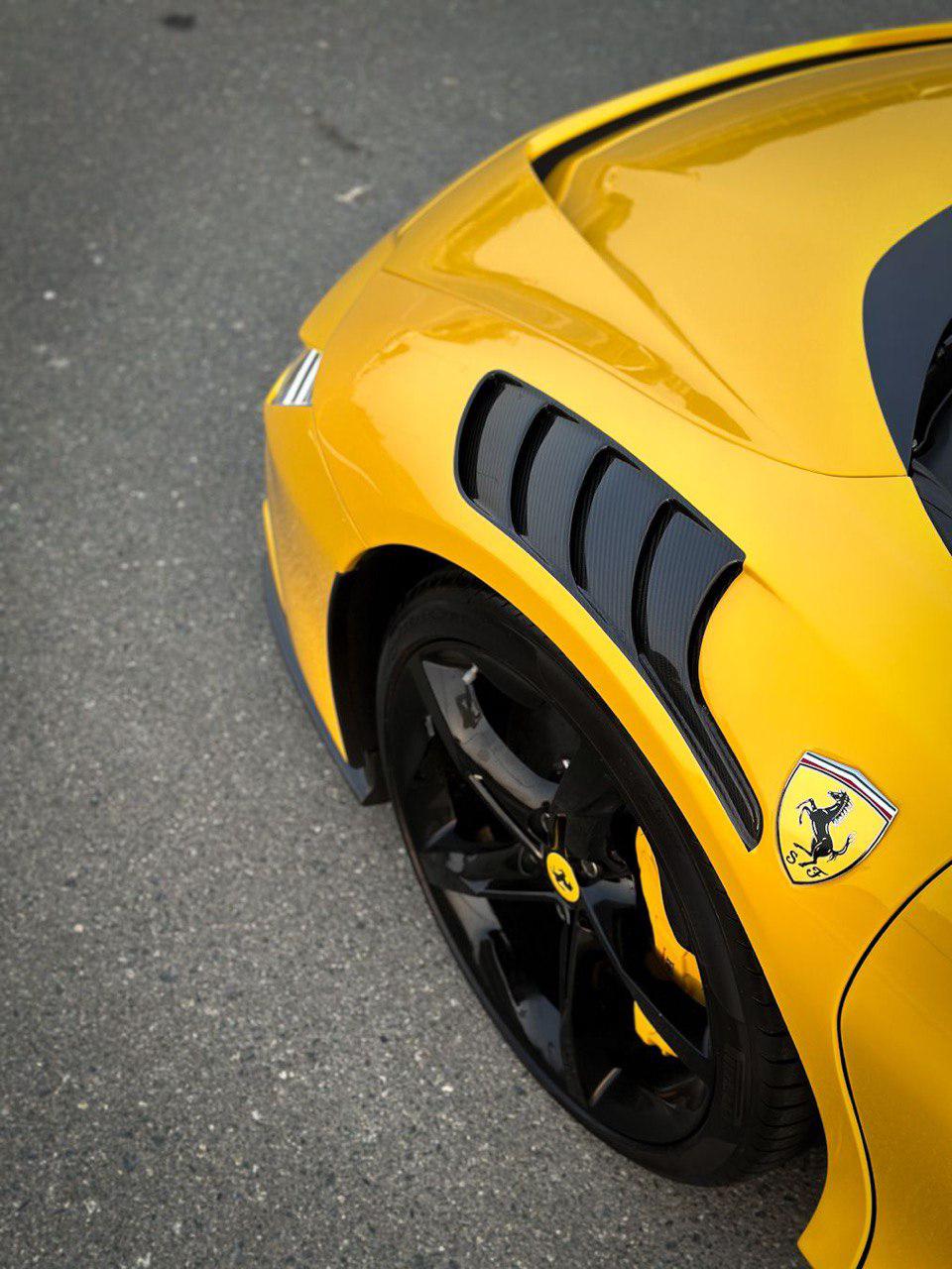 FERRARI SF90 YELLOW