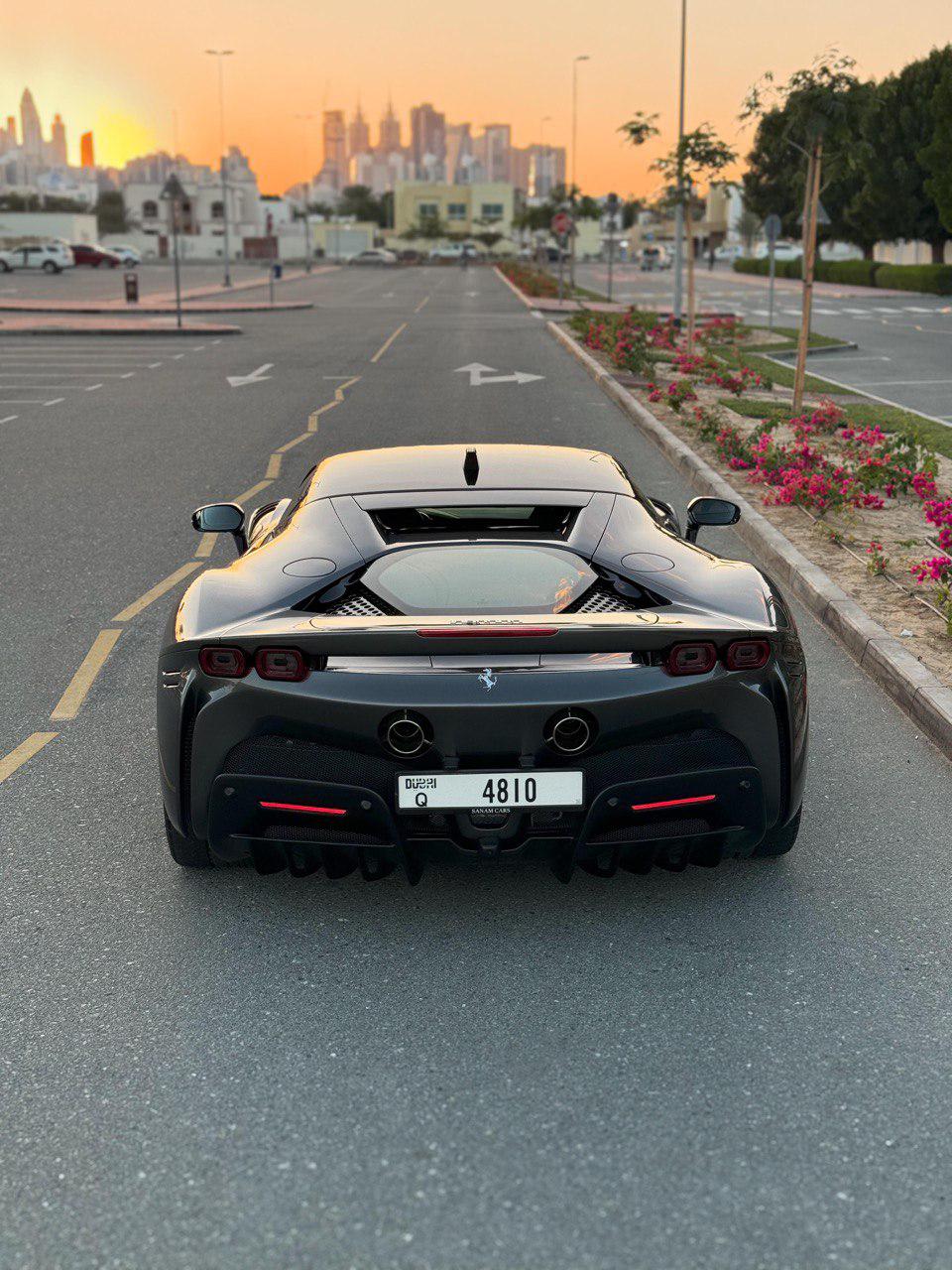 FERRARI SF90 GREY