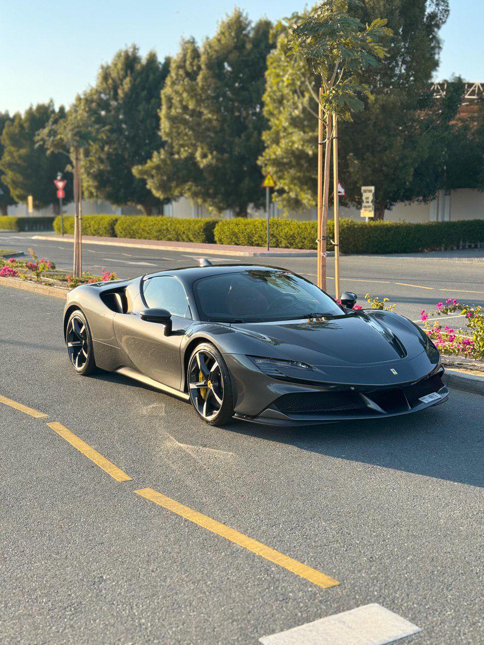 FERRARI SF90 GREY