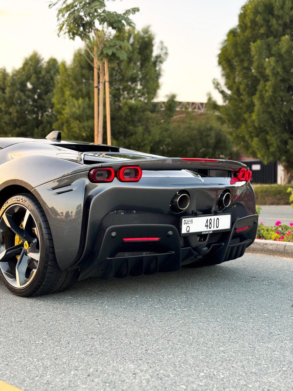 FERRARI SF90 GREY