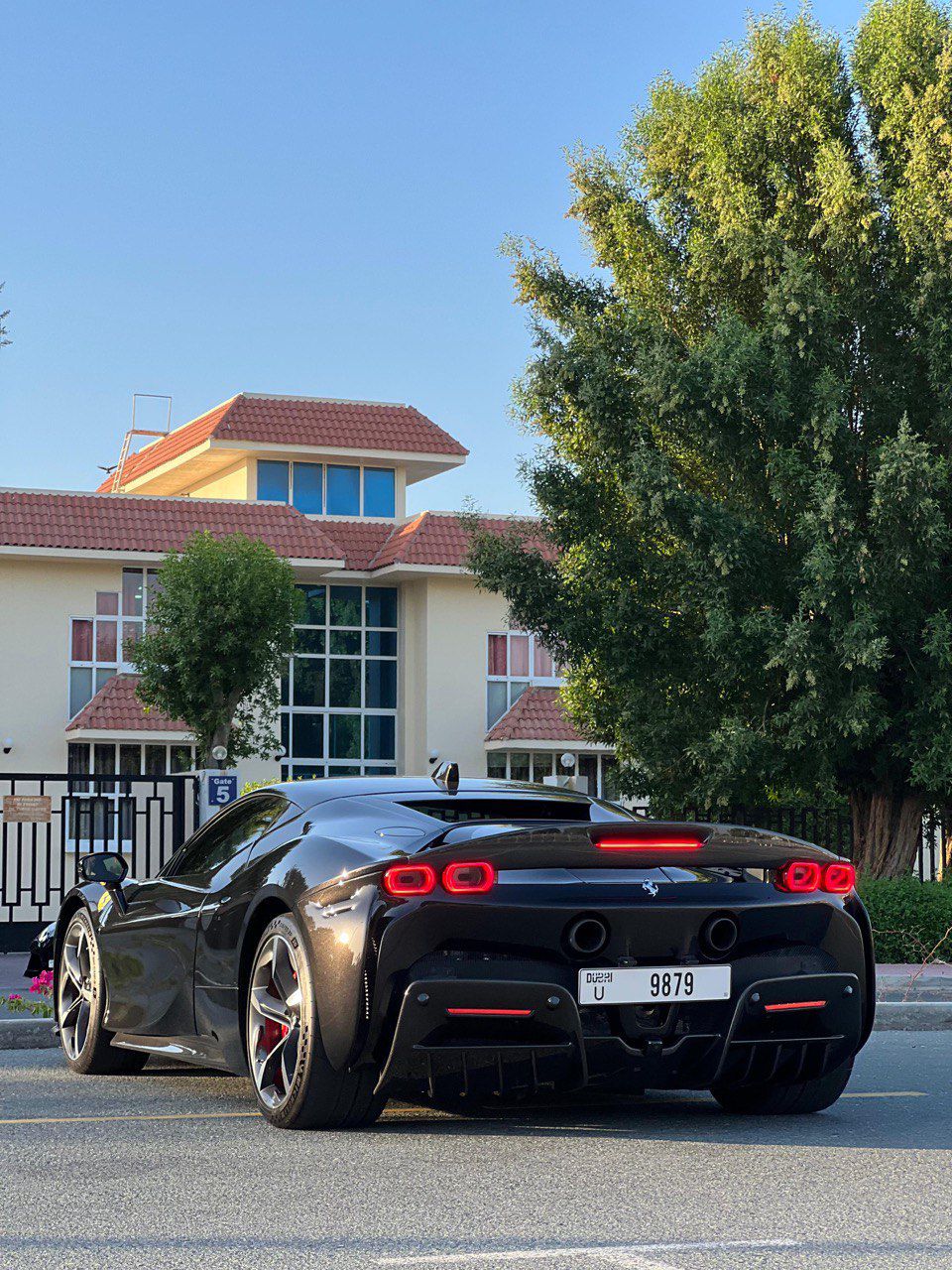 FERRARI SF90