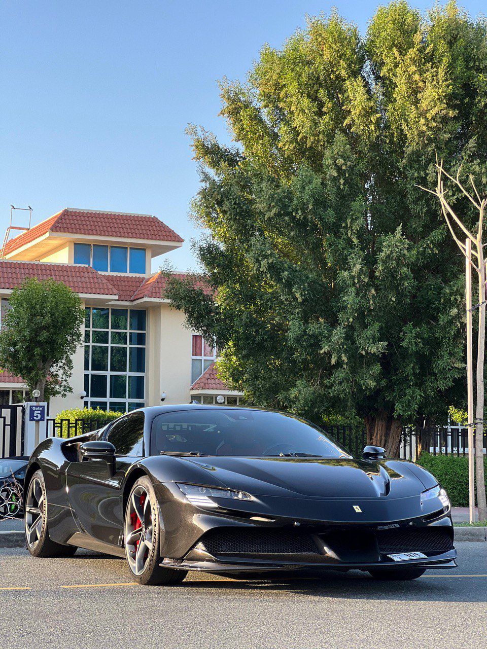 FERRARI SF90