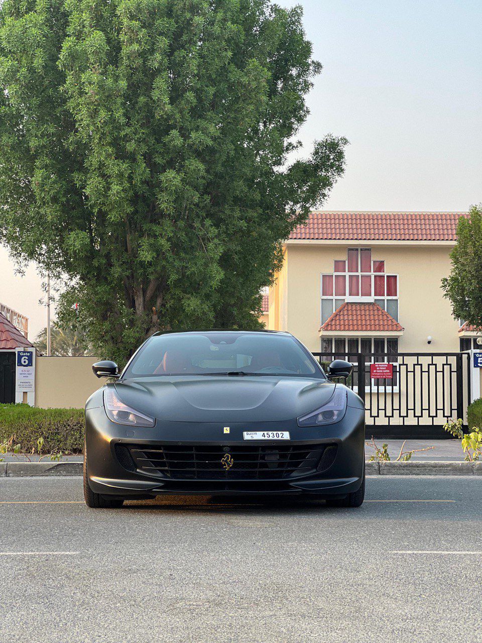 FERRARI GTC4 BLACK
