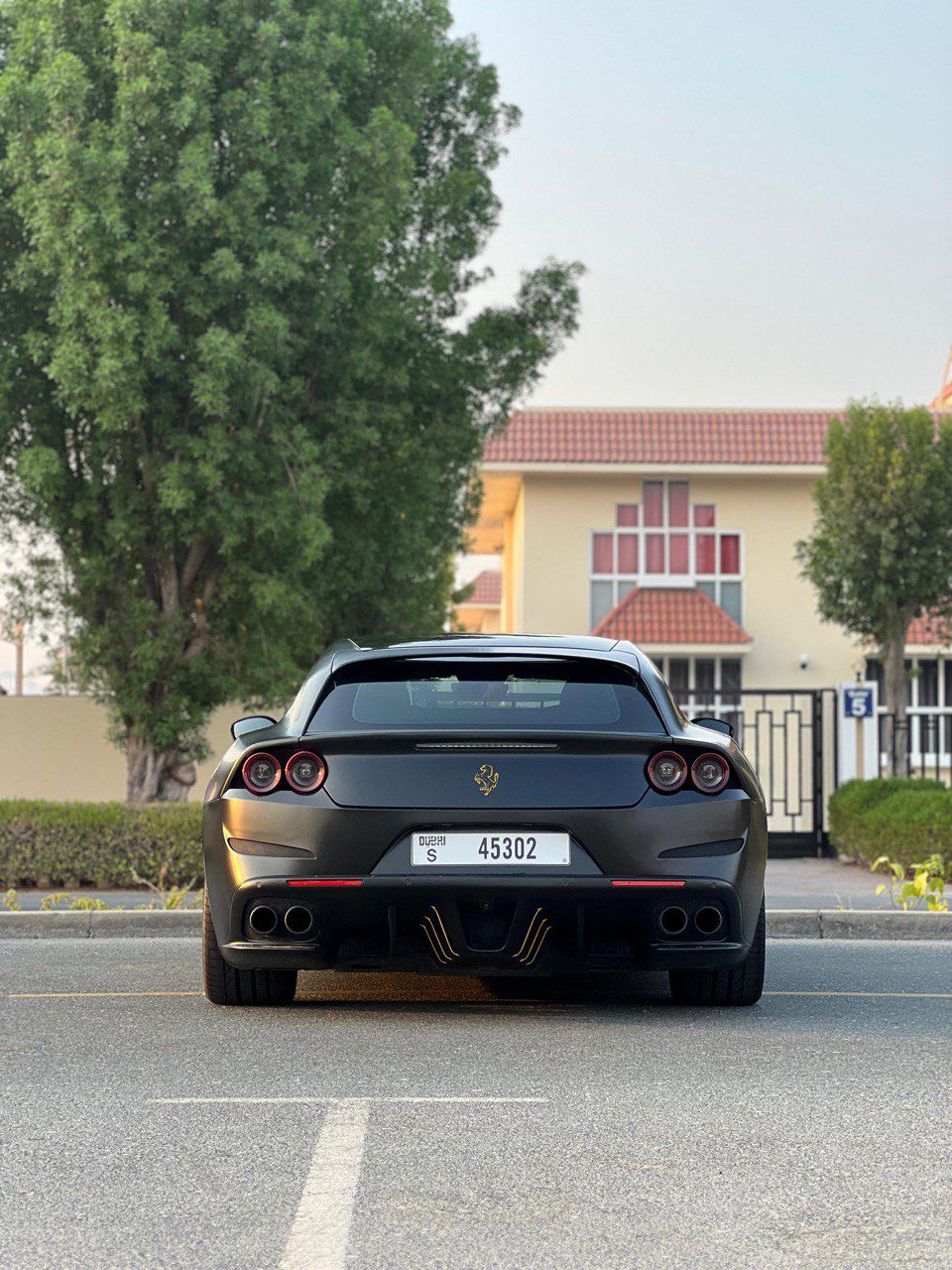 FERRARI GTC4 BLACK
