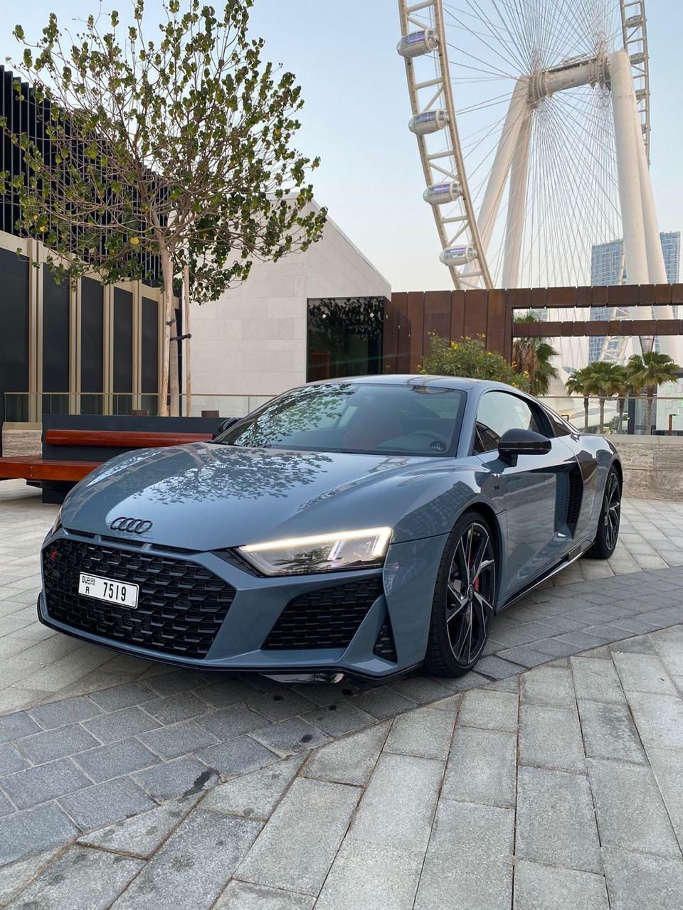 AUDI R8