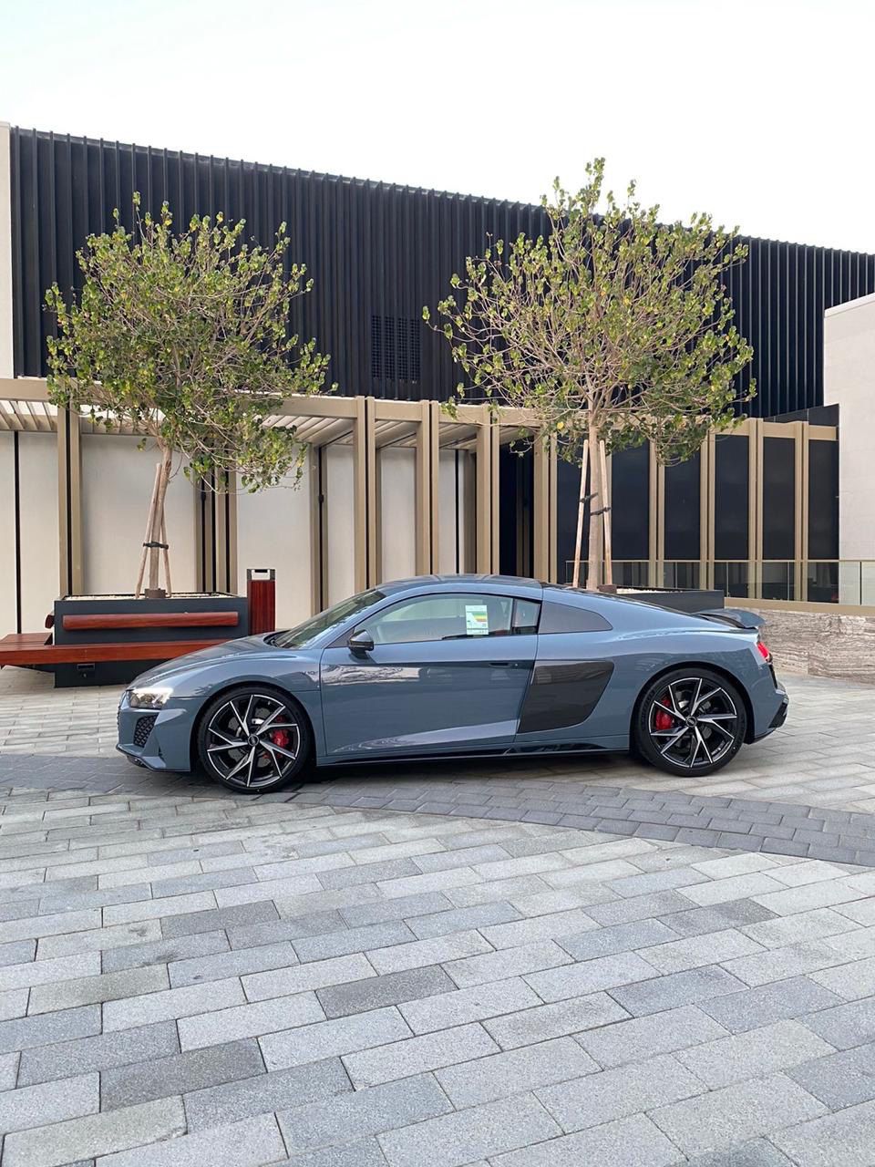 AUDI R8