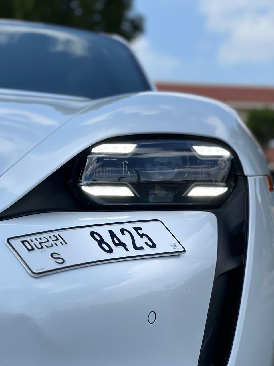 PORSCHE TAYCAN WHITE