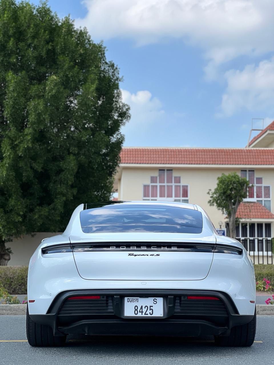 PORSCHE TAYCAN WHITE