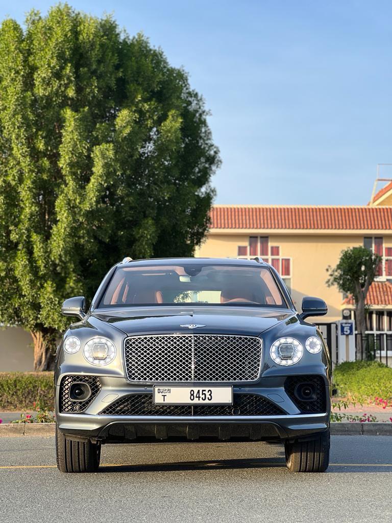 BENTLEY BENTAYGA GREY