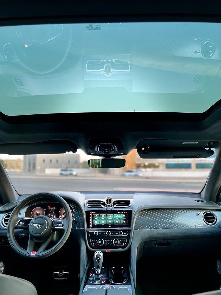 BENTLEY BENTAYGA VERDE