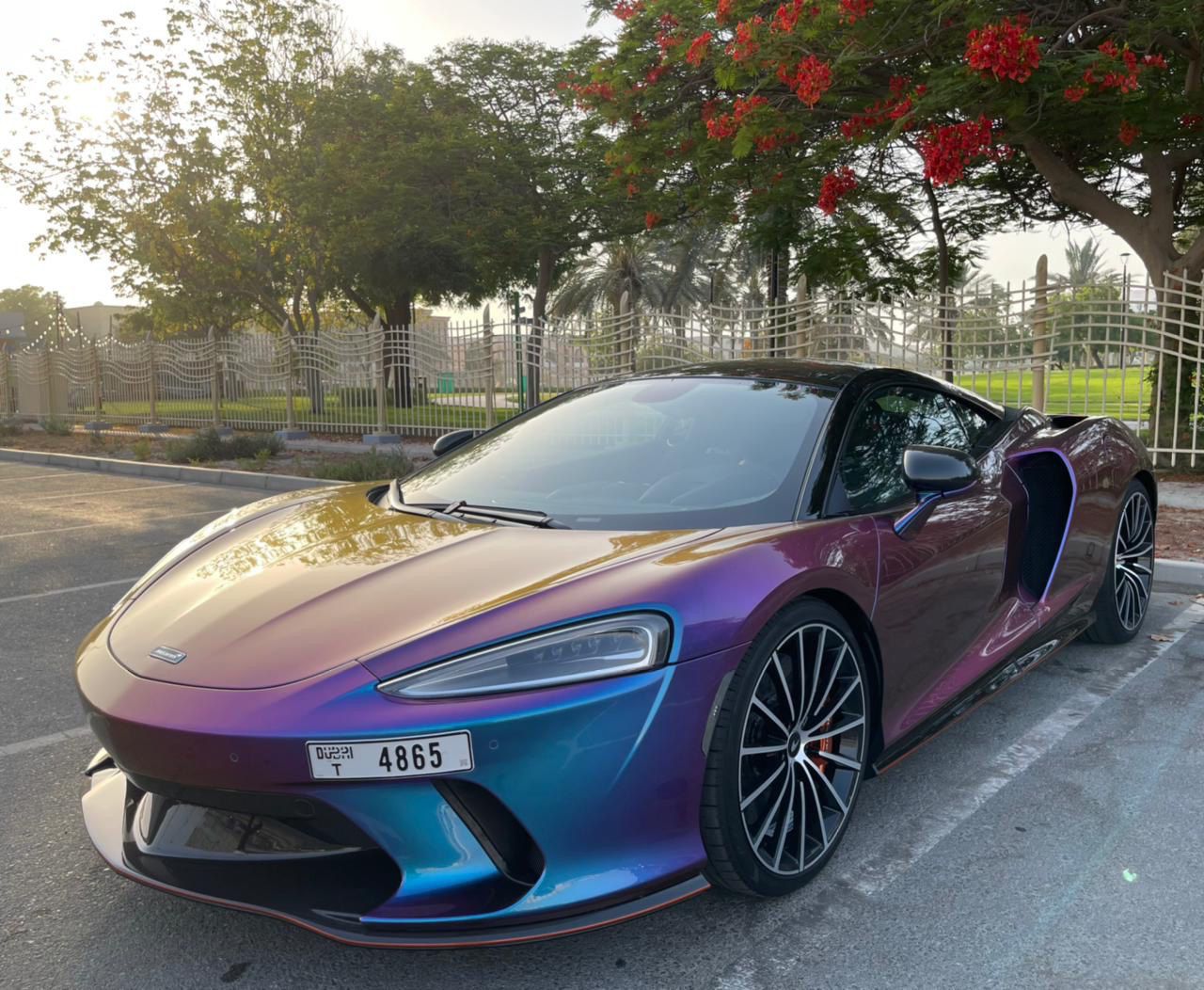 MCLAREN GT TRICOLOR