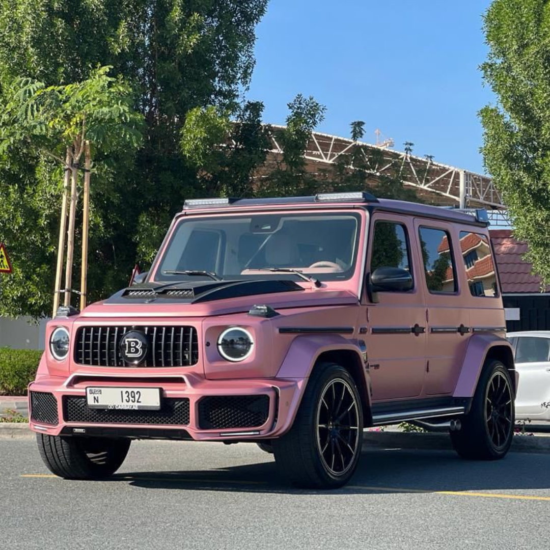 MERCEDES CLASSE G63 BRABUS PINK