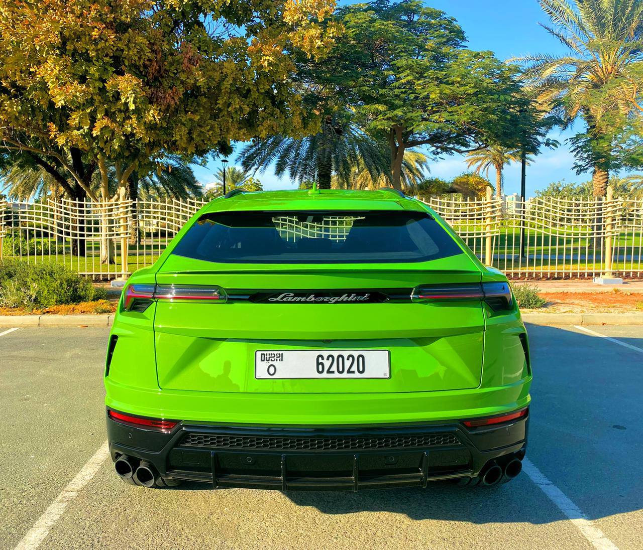 LAMBORGHINI URUS GREEN