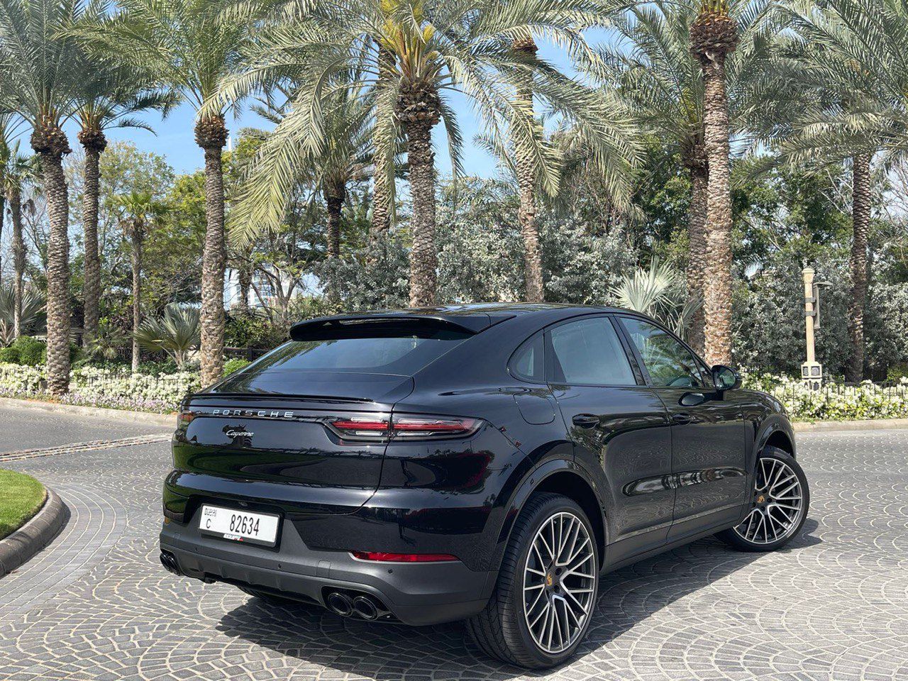 PORSCHE CAYENNE S BLACK